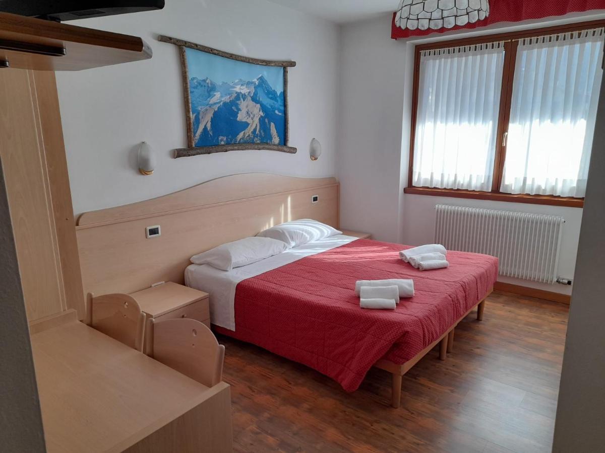 Hotel Garni B&B Maffei Pinzolo Esterno foto