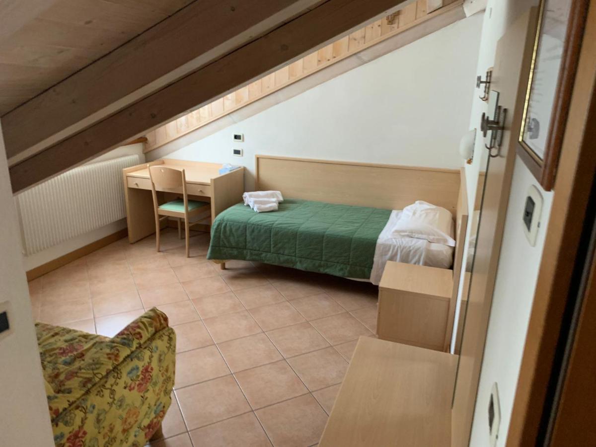 Hotel Garni B&B Maffei Pinzolo Esterno foto